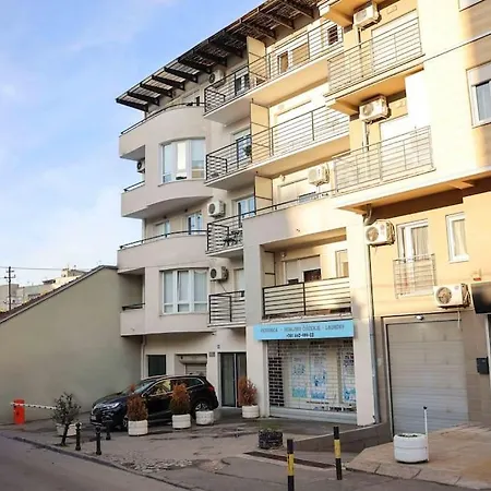 Emma Apartment *